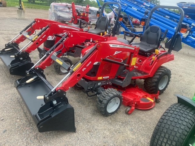 2023 Massey Ferguson GC1725