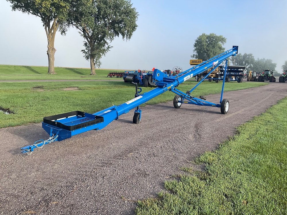 2021 Brandt 1037
