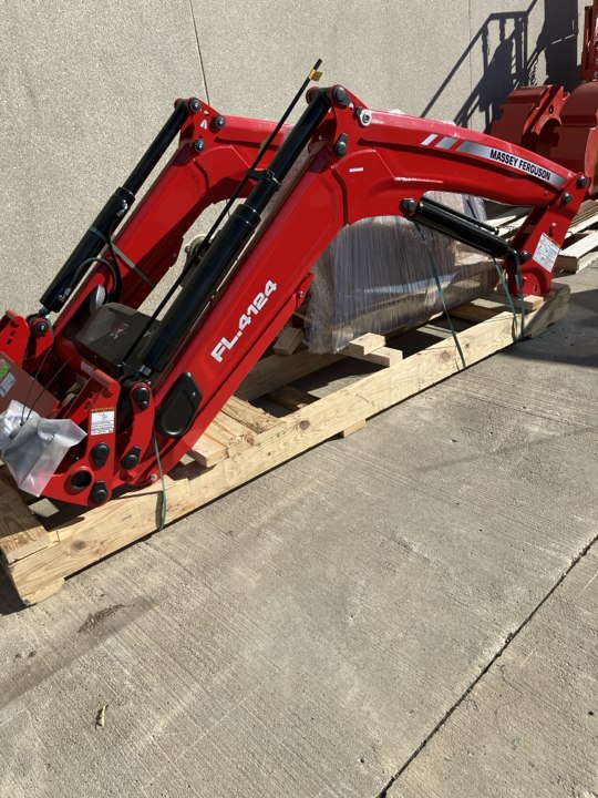 2024 Massey Ferguson FL4124