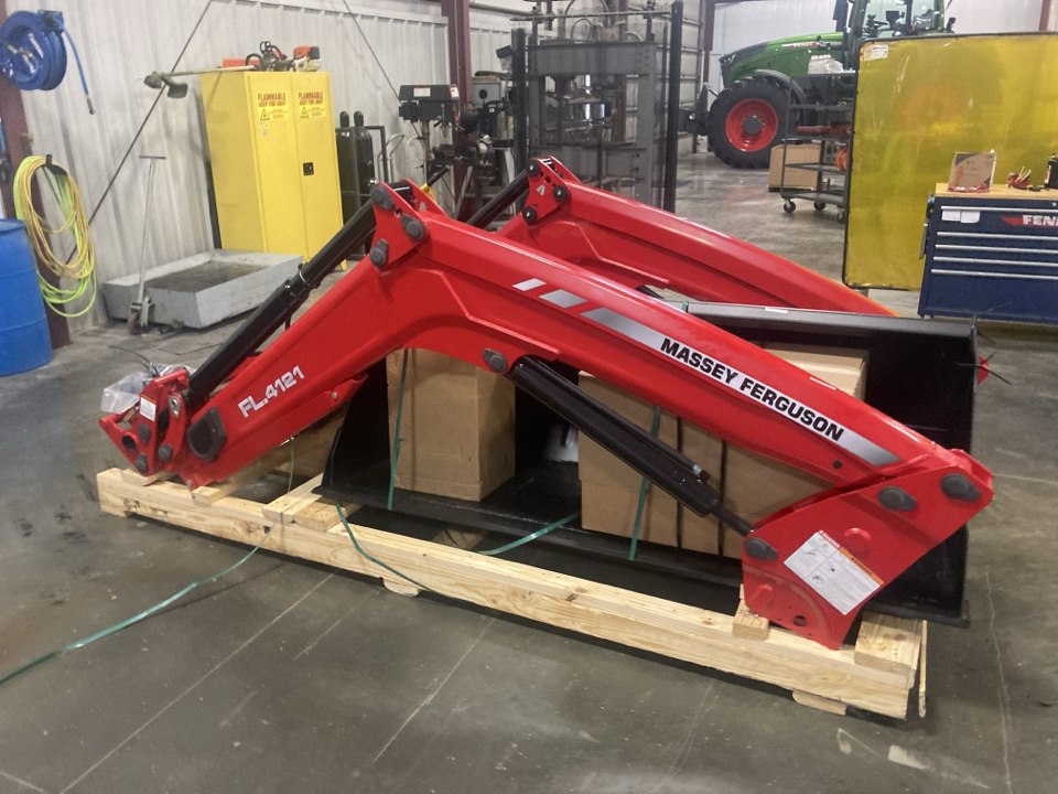 2022 Massey Ferguson FL4121