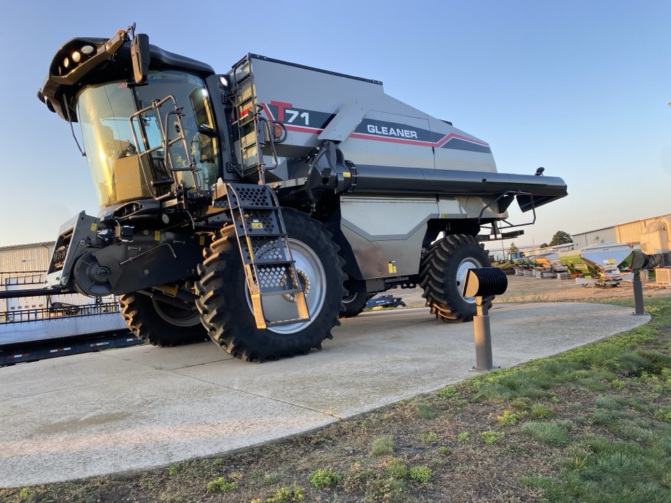 2025 Gleaner T71