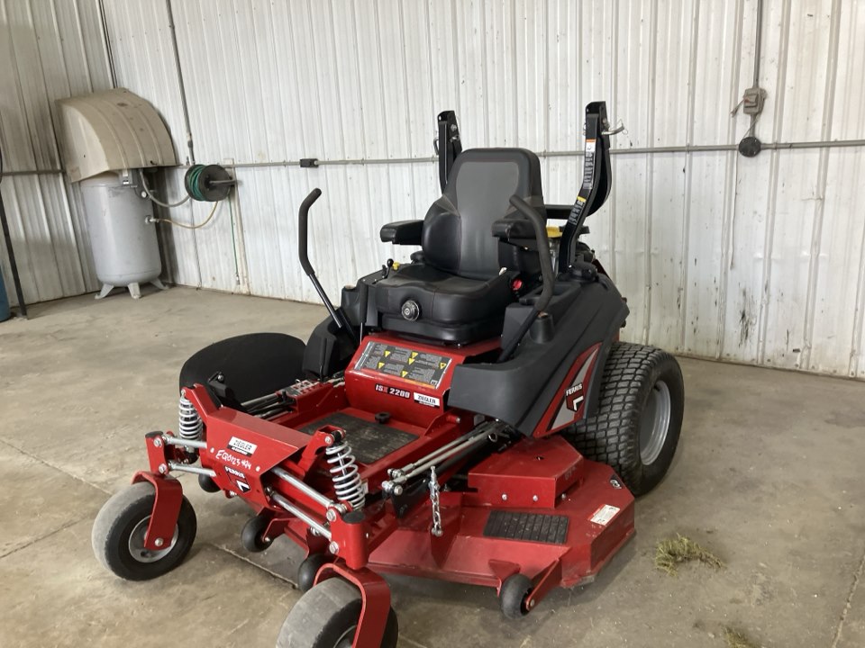2021 Ferris ISX2200