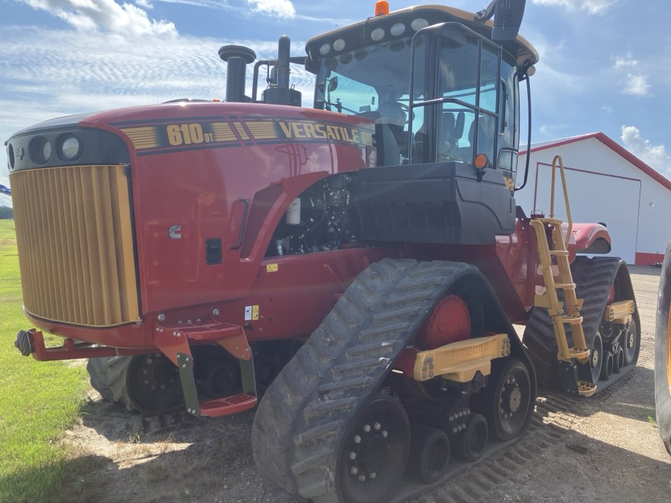 2020 Versatile 610DT