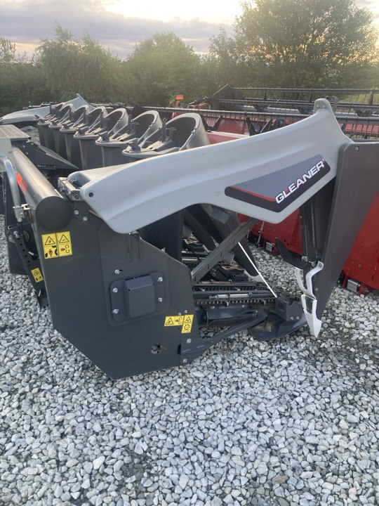 2018 Gleaner 3308