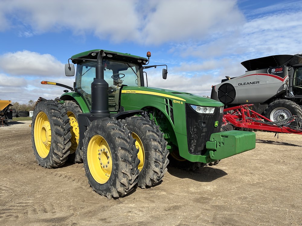 2014 John Deere 8245R