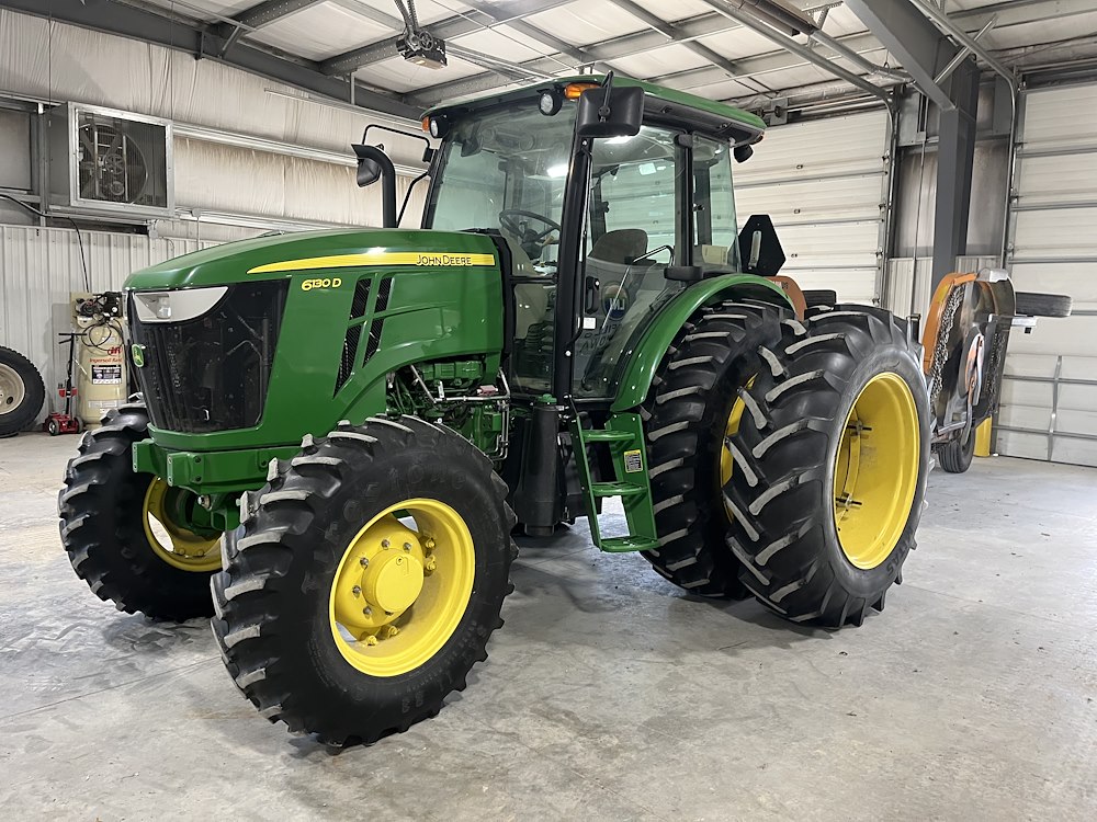 2015 John Deere 6130D