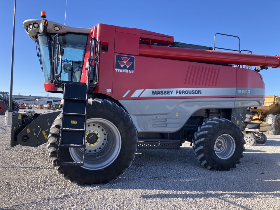 2012 Massey Ferguson 9540