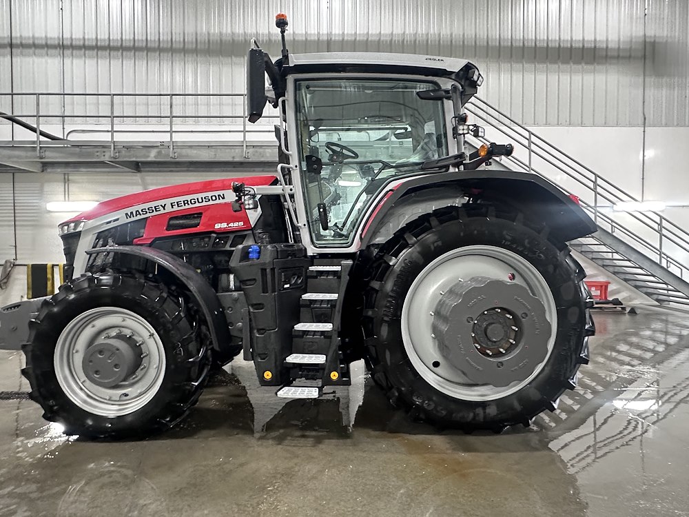 2026 Massey Ferguson MF9S.425