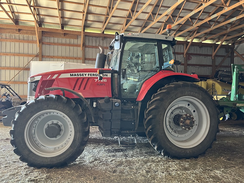 2017 Massey Ferguson 7726