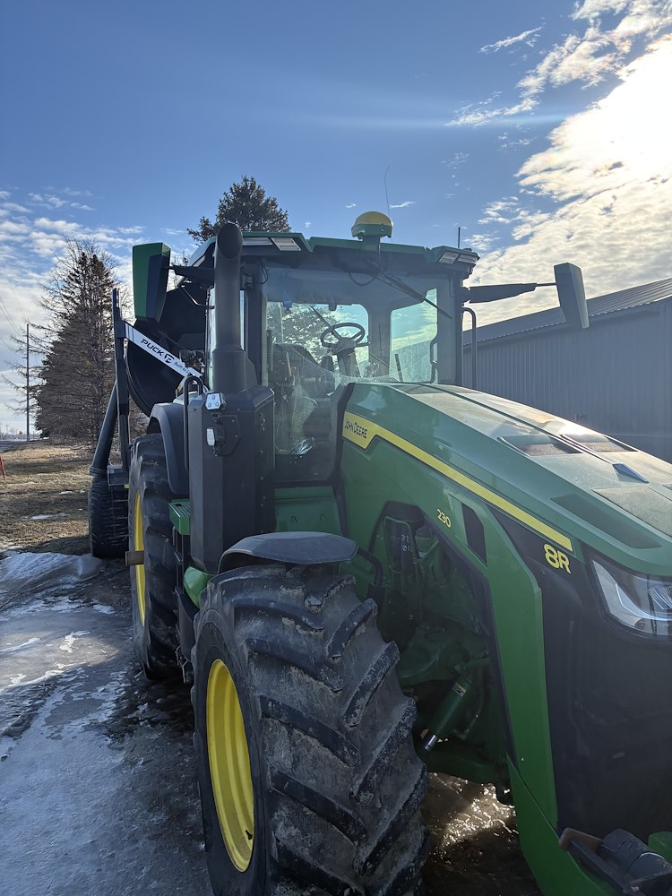 2023 John Deere 8R 230