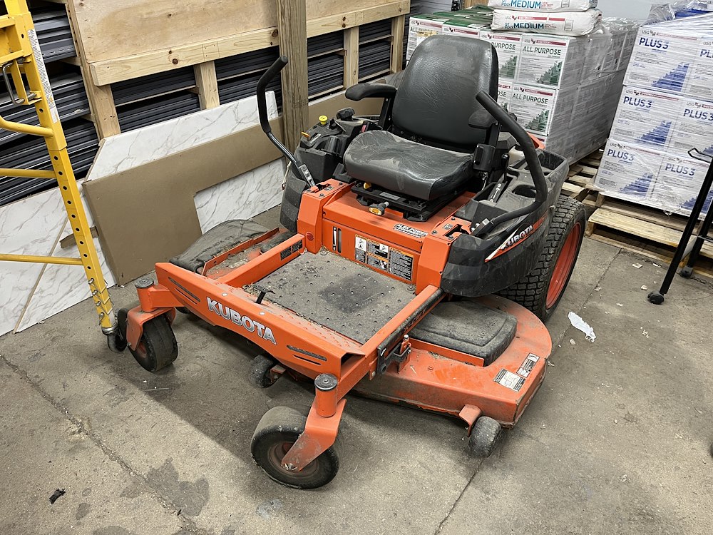 1900 Kubota Z125S