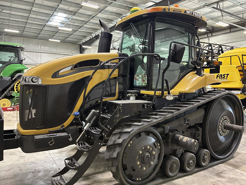 2013 Challenger MT765D