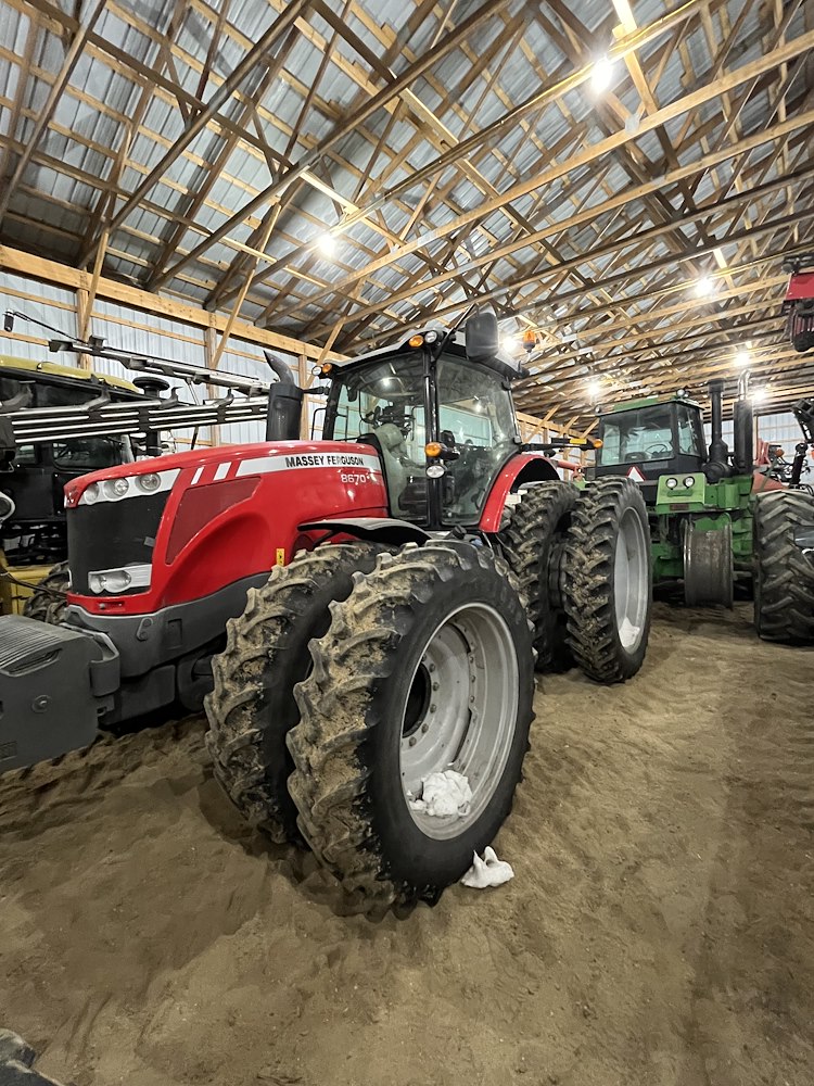 2012 Massey Ferguson 8670