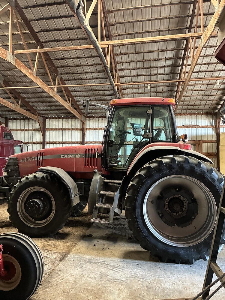 2000 Case MX270