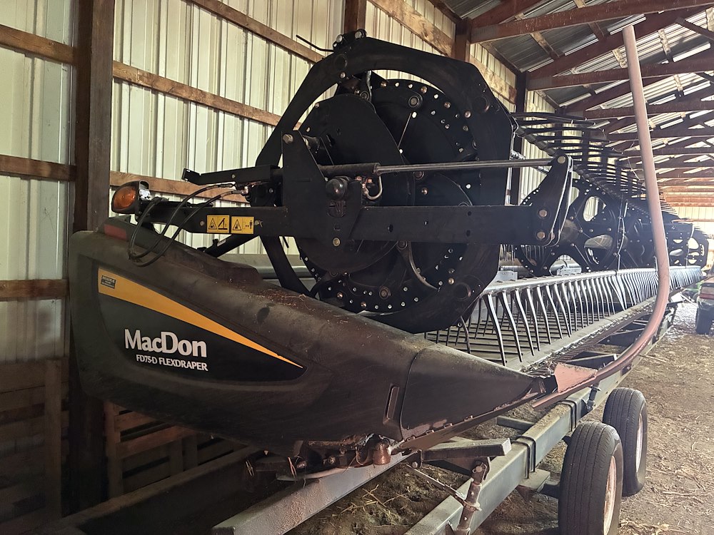 2015 MacDon FD75
