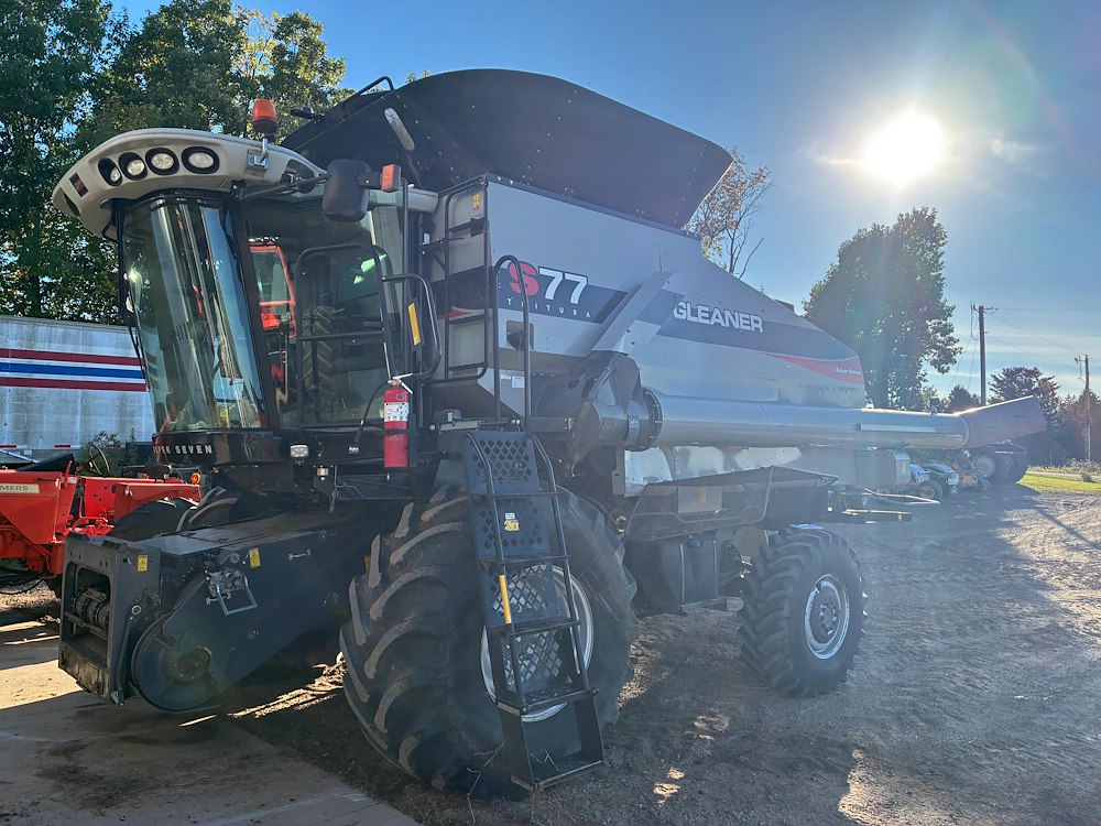 2013 Gleaner S77