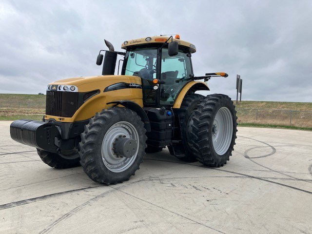 2012 Challenger MT675D